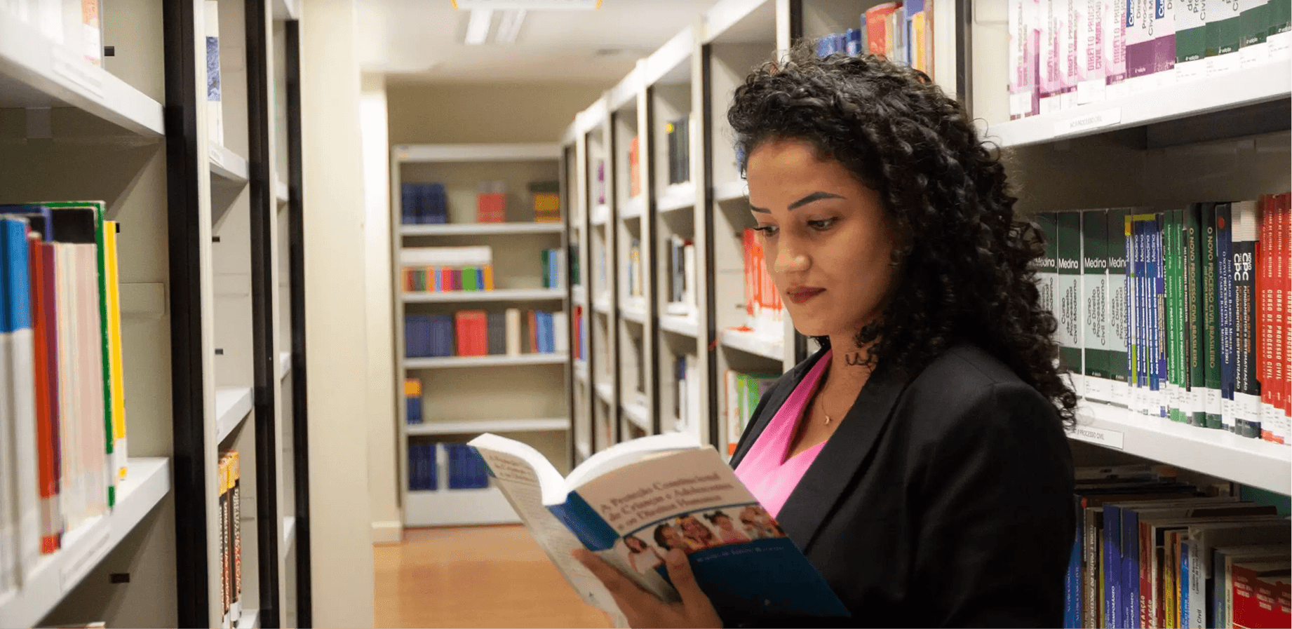 Modernização da biblioteca e infraestrutura
